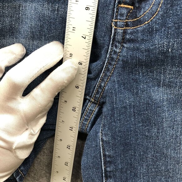 GAP Mid Rise 5'' Jean Shorts Womens Size 28 / 6T Tall Blue Modest - Picture 4 of 7